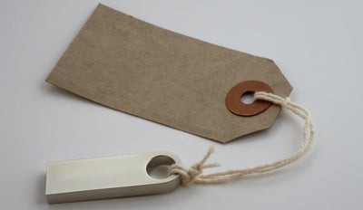 Was ist der Unterschied zwischen Anhängern, Aufklebern und Etiketten?